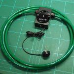 無給電ラジオ『フープラ』 ～　電池や外部電源不要、外部アンテナ不要、このサイズでAMラジオが受信可能です。