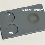 マイクロポンプ一体型カード：ラボオンチップに革新をもたらす技術